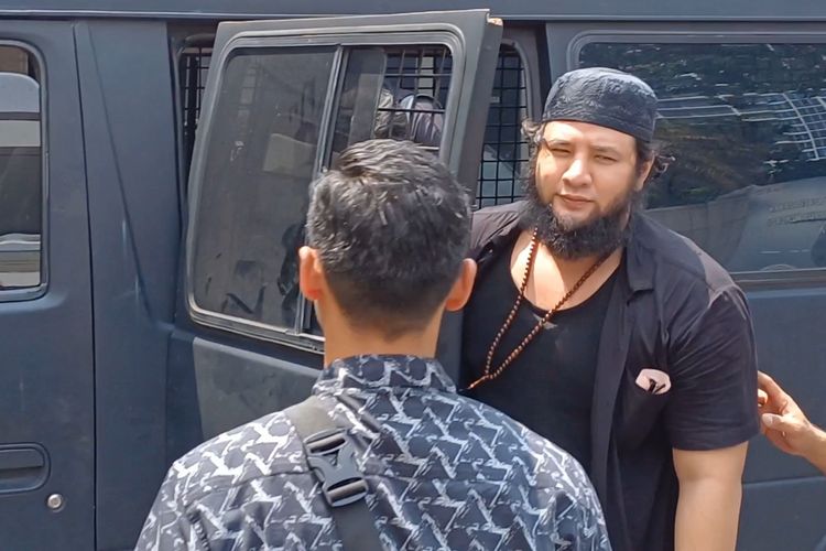 Ammar Zoni Menjalani 12 Tahun Penjara dalam Kasus Narkoba