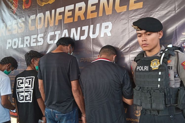 Empat Pemuda Cianjur Ditangkap karena Membuat Obat Keras