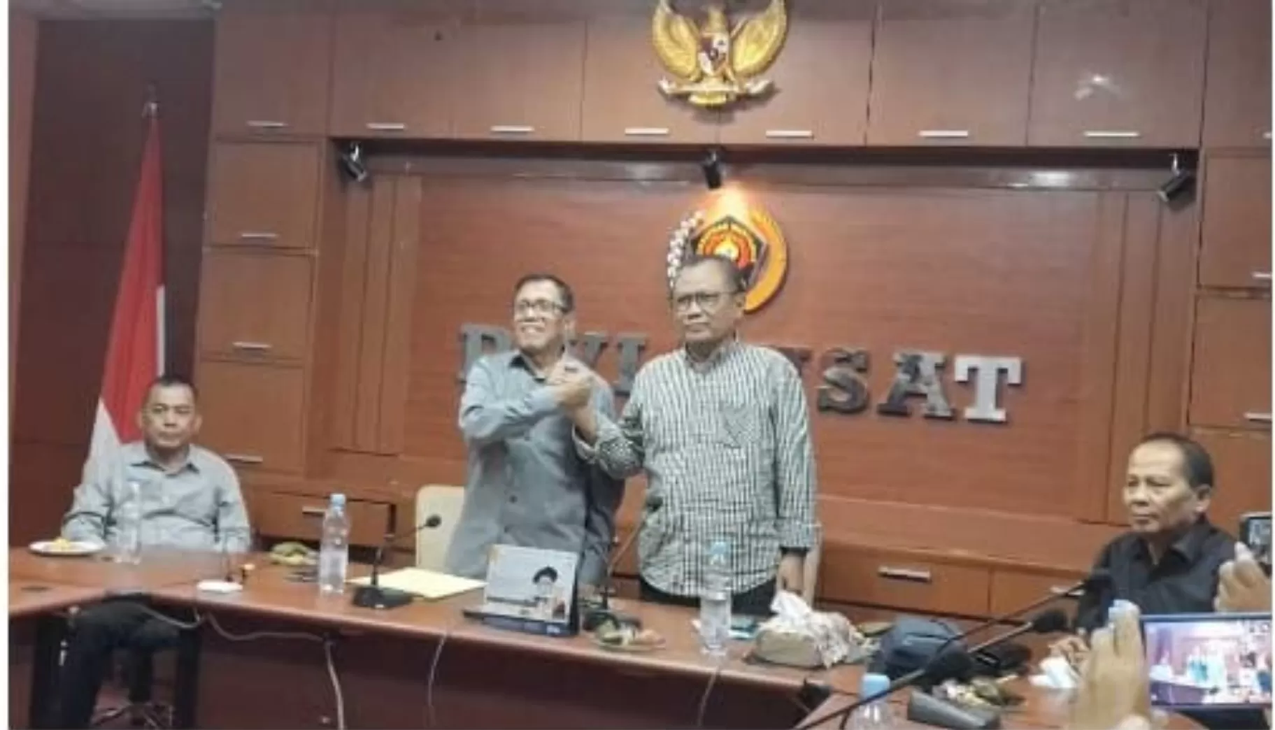 Hendry Ch Protes Diberhentikan dari PWI